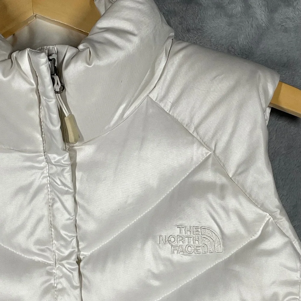 The North Face Womens 550 Down Puffer Vest White Chevron Quilted Large C984 F14 - Picture 2 of 12